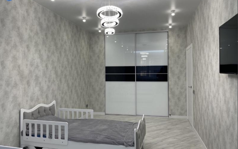 продажа трехкомнатной квартиры номер A-173718 в Приморском районе, фото номер 6